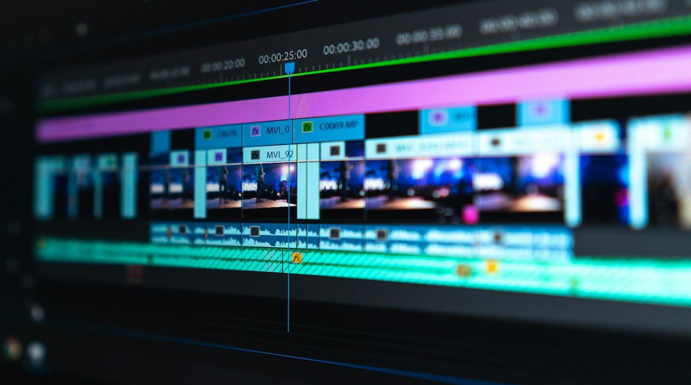 YouTube DASH Video and Audio Stream Separation and Remuxing Architecture Diagram in 1080p